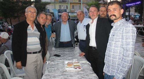 Utku Çakırözer: Çiftçimiz hak ettiği desteği alacak