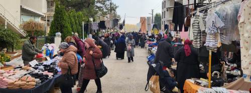 Uygun fiyatlar Eskişehirli vatandaşları pazara çekiyor