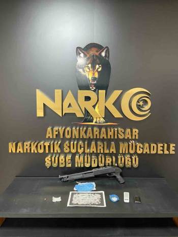 Uyuşturucu İle Yakalanan İki Kişi Gözaltına Alındı
