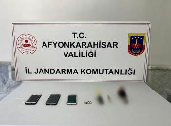Uyuşturucu Kullanan Ve Satan İki Şahıs Gözaltına Alındı
