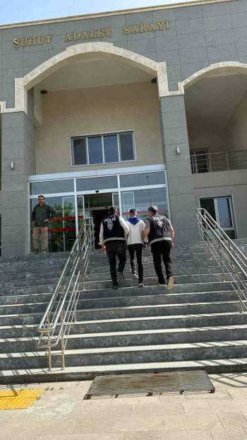 Uyuşturucu Kullanmaktan 2 Yıl 6 Ay Hapis Cezası İle Aranan Şahsı Polis Yakaladı
