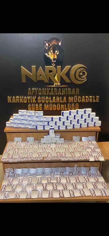 Uyuşturucu Operasyonunda 2 Bin 794 Adet Sentetik Uyuşturucu Hap Ele Geçirildi
