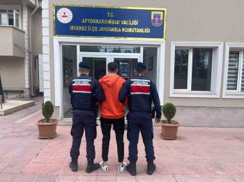 Uyuşturucu Satma Suçundan Aranan Şahıs Yol Kontrolünde Yakalandı
