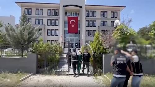 Uyuşturucu tacirlerine dev darbe: 74 ilde operasyon!