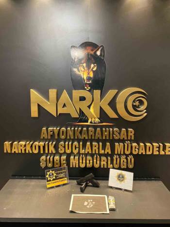 Uyuşturucu Ve Ruhsatsız Tabancayla Yakalanan Şahıs Gözaltına Alındı
