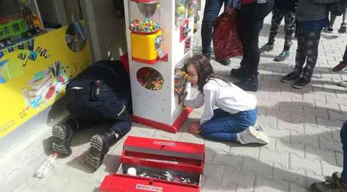 Uzun süre kurtarmaya çalıştılar...