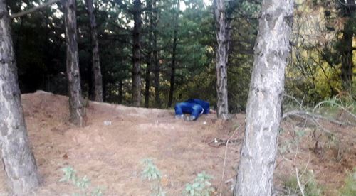 Vahşet! Zincirle boğup ormana attılar