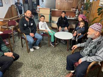 Vali ‘Devlet Ana’ Oldu, Sokakta Kalan Aile Kurtuldu
