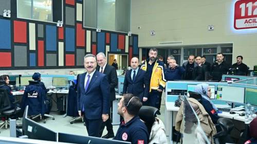 Vali Aksoy, 112 personelinin yeni yılını kutladı