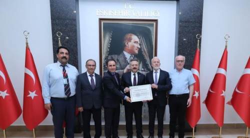 Vali Aksoy’dan Eskişehir Şehir Hastanesi’ne teşekkür belgesi