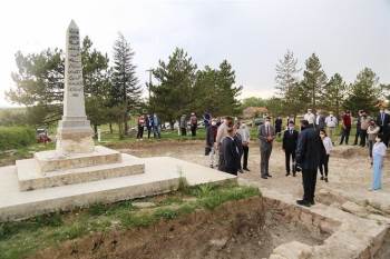 Vali Ali Çelik: ’’Şehitliği, 30 Ağustos Zafer Bayramı’Nda Ziyarete Açmayı Hedefliyoruz’’
