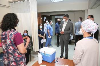 Vali Ali Çelik: "Kütahya İl Genelinde 338 Bin 902 Doz Aşı Uygulandı"
