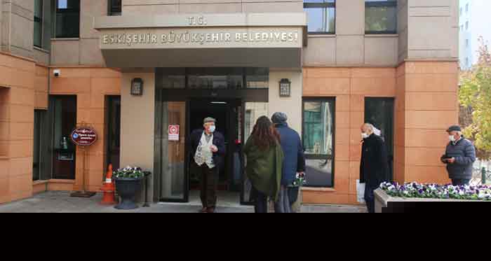 Vali Ali Çelik Bir Günde 11 Köyü Ziyaret Etti
