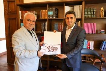 Vali Aygöl, Kurban Bağışını Tdv’Ye Gerçekleştirdi
