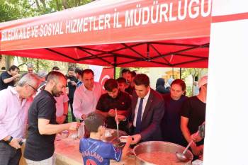 Vali Aygöl, Şeyh Edebali Türbesi’Nde Aşure İkram Etti
