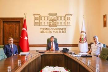 Vali Aygöl, Vks Yöntemiyle Toplantıya Katıldı
