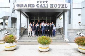 Vali Aygöl Bozüyük’Te İş İnsanları İle Bir Araya Geldi
