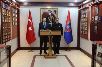 Vali Aygöl’Den İl Jandarma Komutanlığına Ziyaret
