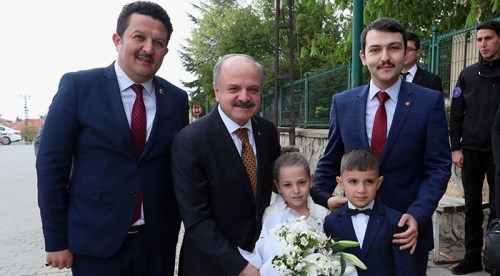 Vali Çakacak, Mihalıççık'ı ziyaret etti
