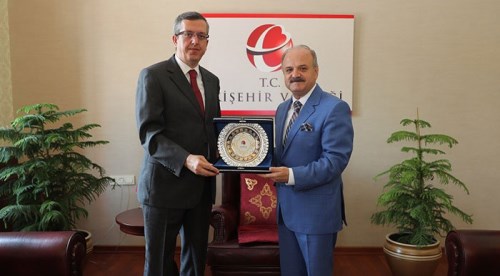 Vali Çakacak'a veda ziyareti
