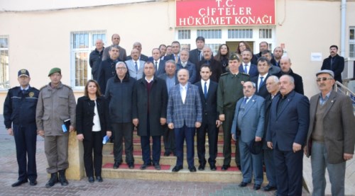 Vali Çakacak Çifteler'i ziyaret etti