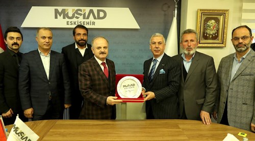 Vali Çakacak MÜSİAD'ı ziyaret etti