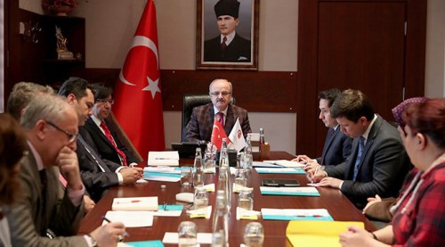 Vali Çakacak vatandaşları dinledi