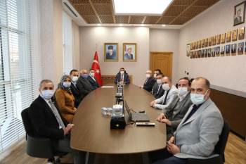 Vali Çelik: "24 Saat Yanınızda Ve Emrinizdeyim"
