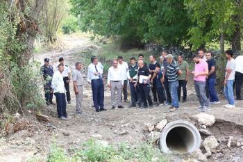 Vali Çelik, “Hasar Tespit Çalışmaları Sürüyor, Yaralar En Kısa Sürede Sarılacak”
