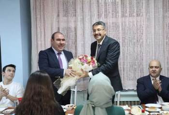 Vali Çelik: ”İyiliğin Peşinden Gidin”
