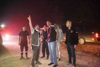 Vali Çelik: "Yangın Bölgesine 28 Helikopter, 5 Uçak Yönlendirildi"
