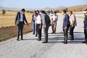 Vali Çelik, Altıntaş İlçesine Bağlı Osmaniye-Yayla Köy Yolunu İnceledi
