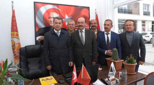 Vali Çelik arıcıları ziyaret etti