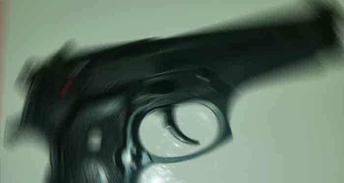 Vali Çelik Şehit Ailesini Ziyaret Etti
