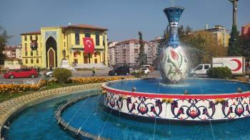 Vali Çelik’Ten ’Ev Ve İş Yerlerimize Bayrak Asalım’ Çağrısı
