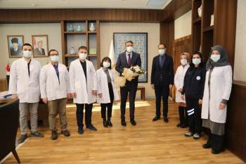 Vali Çelik’Ten Sağlık Çalışanlarına Teşekkür
