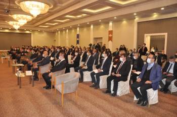 Vali Çiçek: “Aile Kurumu Sosyal Medyadan Çok Ciddi Bir Saldırı Altında”
