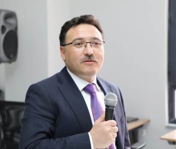 Vali Çiçek: “Bir Gencimizi Bile Kaybetmemeliyiz”
