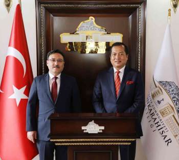 Vali Çiçek: “Endonezya İle Türkiye Arasındaki İkili İlişkiler Arttırılmalı”
