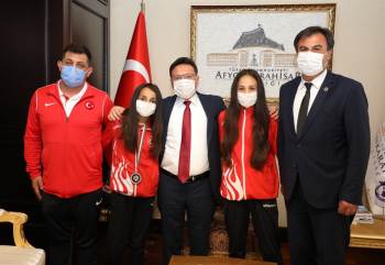 Vali Çiçek: “Spor Ve Sporcuya Vereceğimiz Sürdüreceğiz”
