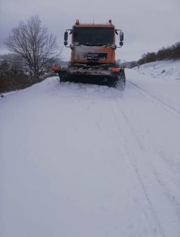 Vali Çiçek: “Tüm Ekiplerimiz Karla Mücadele Ediyor”
