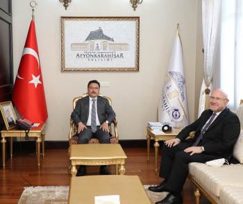 Vali Çiçek, Cumhurbaşkanı Başdanışmanı’Na Kentte Yürütülen Çalışmaları Aktardı
