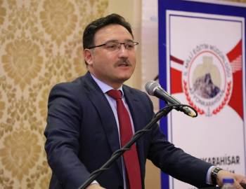 Vali Çiçek, Sosyal Medya Üzerinden Yapılan Gayrı Milli Saldırıya Dikkat Çekerek:
