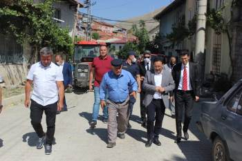 Vali Çiçekten Şehit Ailelerine Bayram Ziyareti
