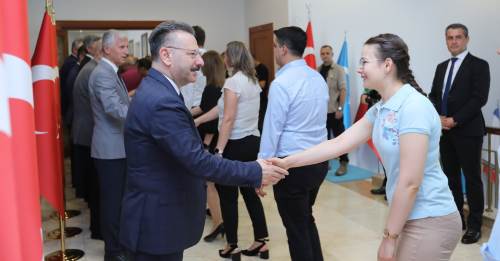 Vali Hüseyin Aksoy valilik personeli ile bayramlaştı