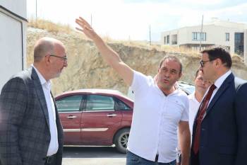 Vali Işın, 1453 Fetih Camii’Nin İnşaat Çalışmalarını İnceledi
