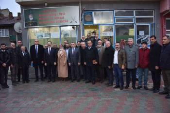 Vali Kızılkaya, Bozüyük Hacı Bektaş-I Veli Derneği’Ni Ziyaret Etti
