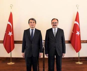 Vali Kızılkaya, Filipinler İstanbul Başkonsolosu Arvin De Leon’U Makamında Ağırladı
