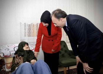 Vali Kızılkaya, Şehit Ailelerini Unutmuyor
