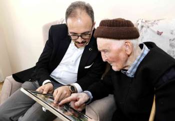 Vali Kızılkaya, Şehit Ailesini Ziyaret Etti
